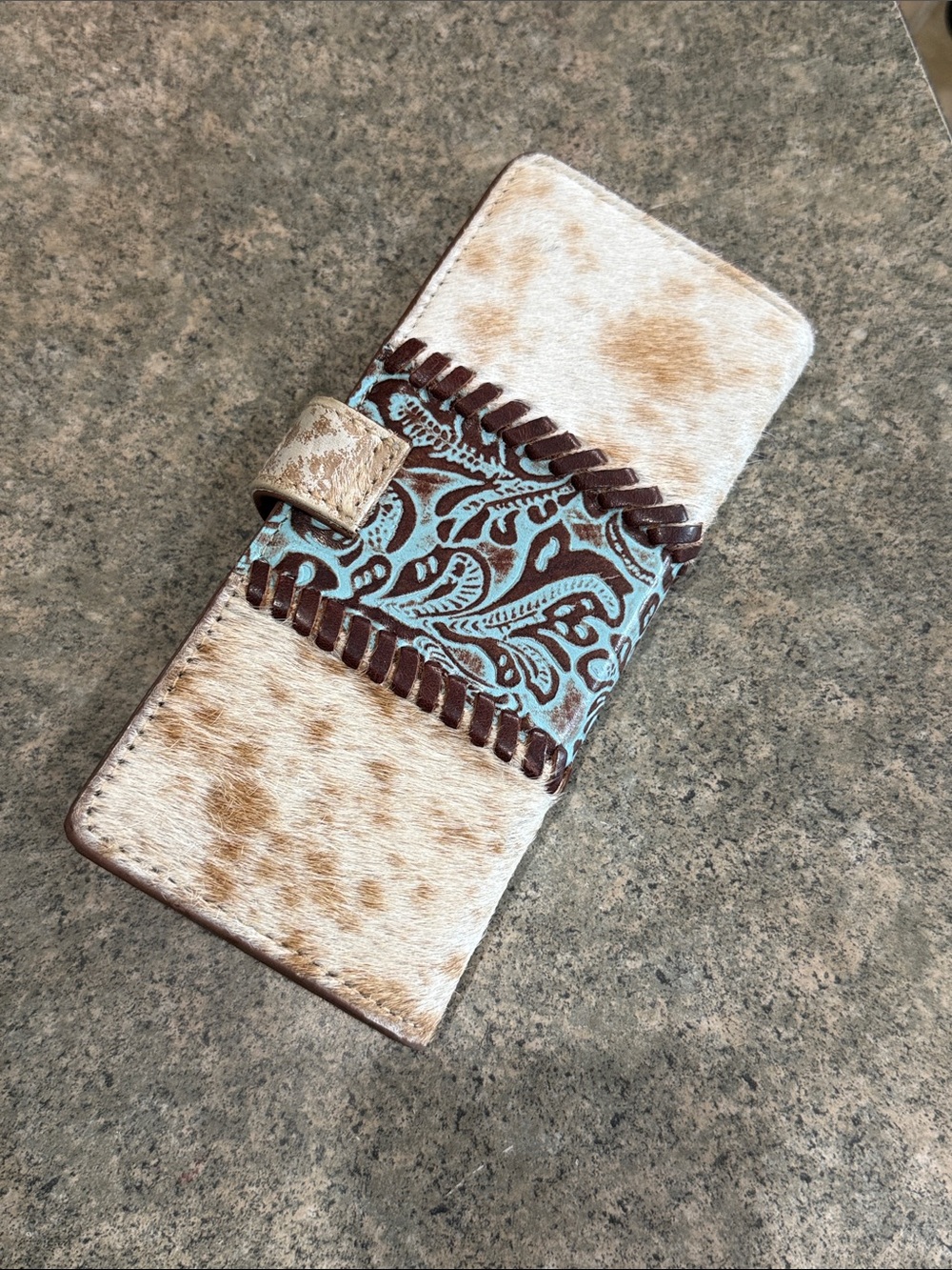 Cow hide wallet - Picture 2 of 6